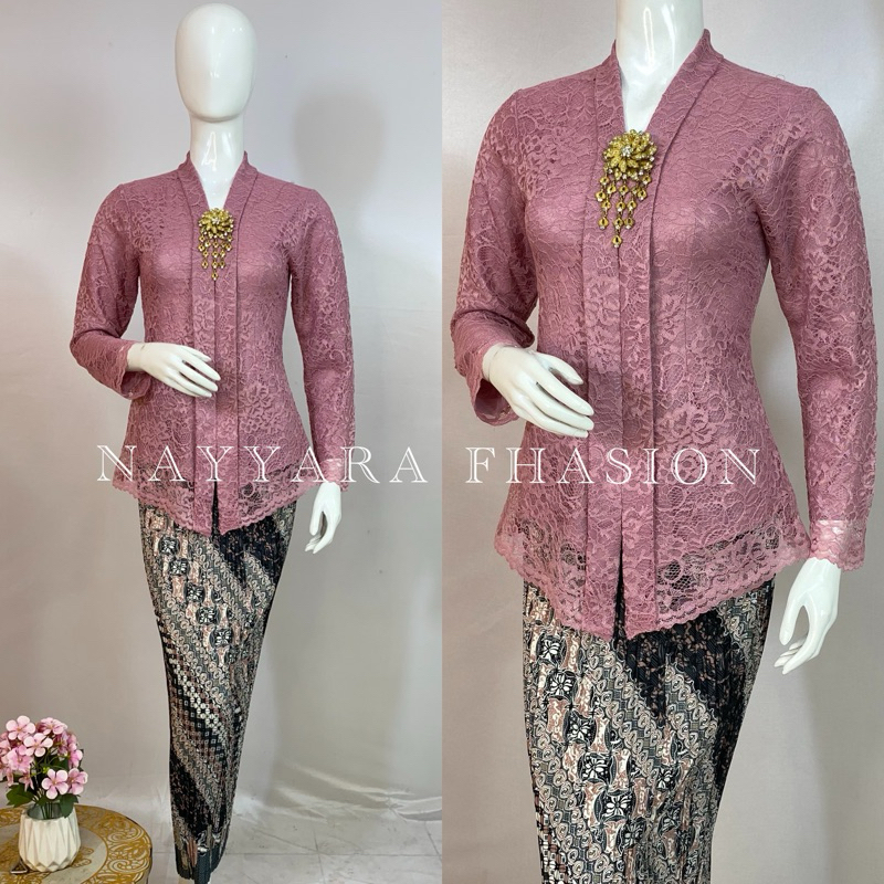 Modern Kartini Kebaya Modern Kebaya  Tunic Kebaya  Brocade Kebaya Set  Brocade Kebaya  Encim Kebaya  Brukat Tunic  Brukat Party Gamis  Party Gamis  Couple  Batik Skirt  Wedding Dress  Midi Dress  Tile Kebaya Boutique Kebaya  Youth Kebaya