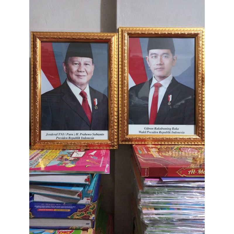 2 Presidential & Vice President Glass Frame Posters