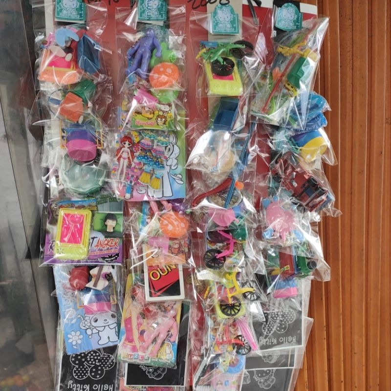 40 pcs ready-to-sell toys (2000) random wholesale mixed sheet board toys wholesale gift package