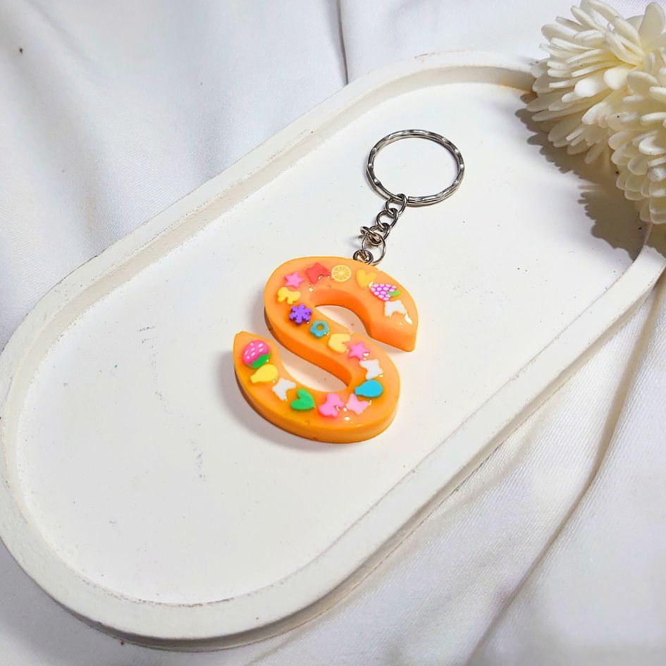 GANTUNGAN Resin KEYCHAIN Name Letter 3D YELLOW RESIN KEYCHAIN CUSTOM BIRTHDAY Gift BIRTHDAY Gift MERCHANDISE LANYARD HP Strap - AIMERCH