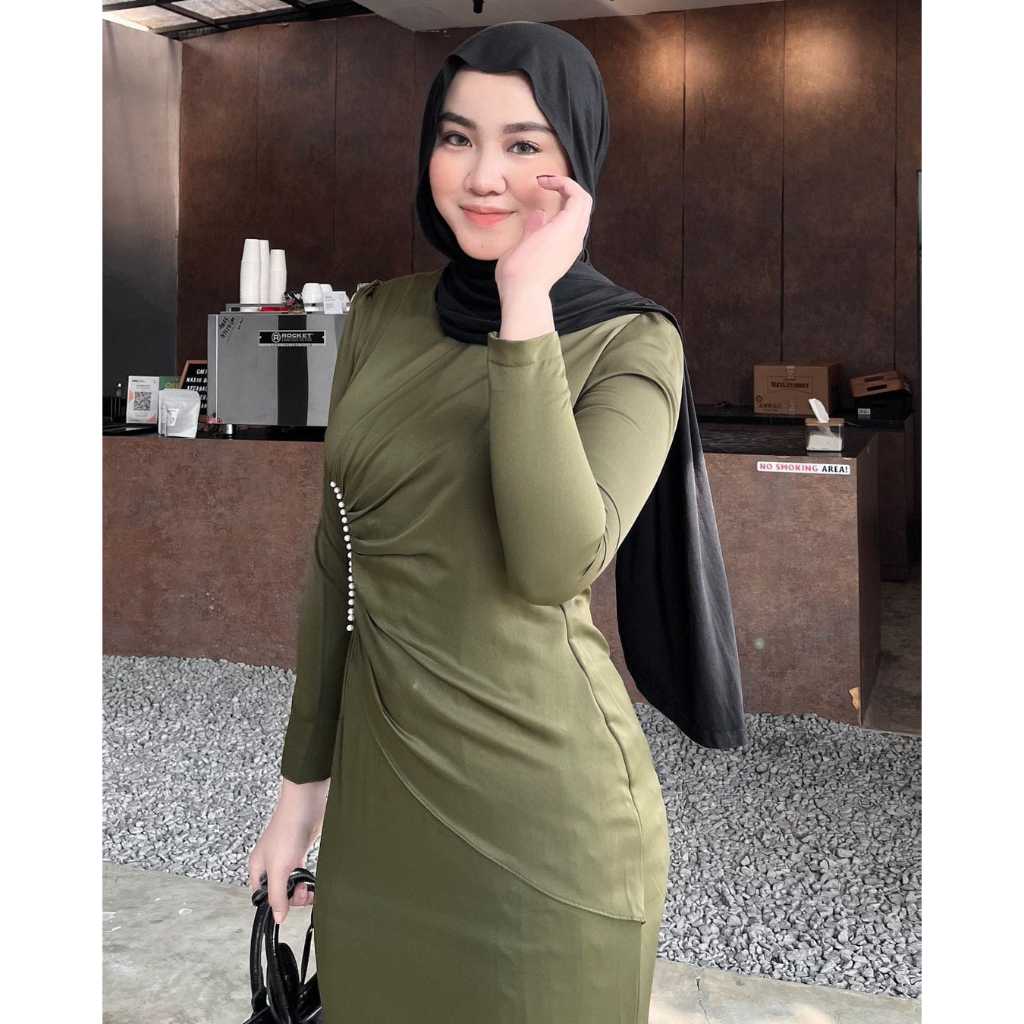 LATEST SATIN DRESS (DIVA MAXY DRESS) MALAY KONDANGAN OUTFIT KONDANGAN GAMIS MERMAID LUXURY SATIN SILK DRAWN DRESS RECENT GAMIS PARTY KONDANGAN LEBARAN BURGANDY GRADUATION DRESS MAXMARA SATIN ADA BURGUNDY DRESS