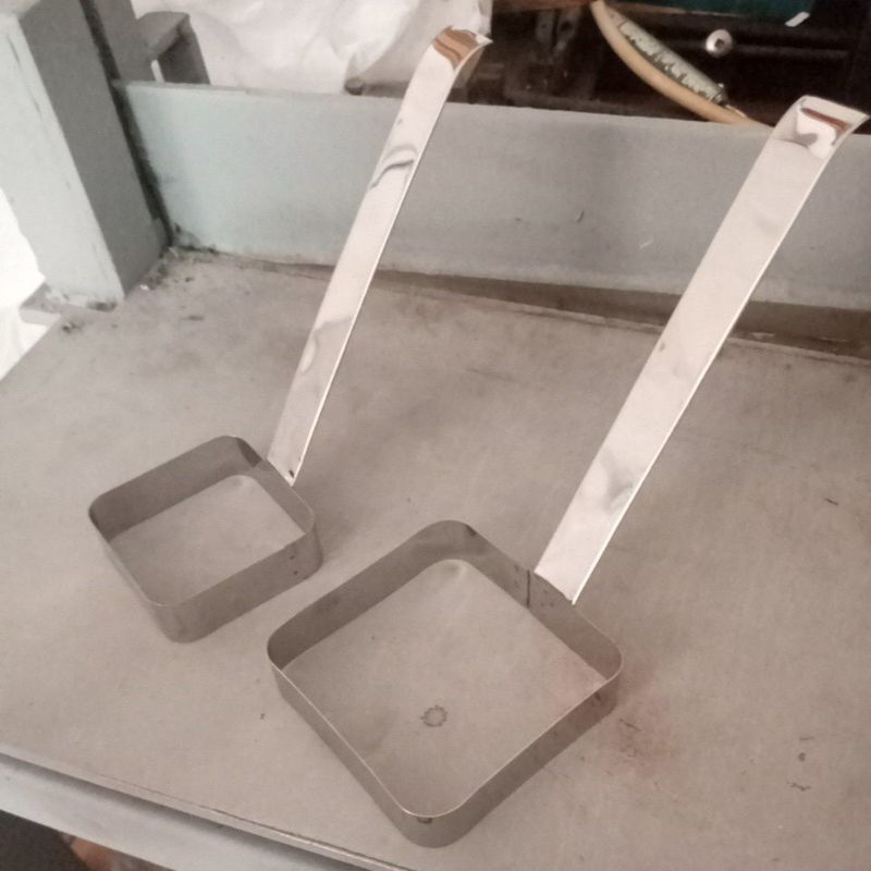 Square egg mold