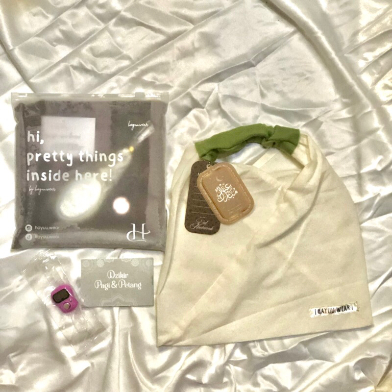 Hayuu Hijab Hampers | Custom Veil | Ramadan Hampers | Hampers Gift