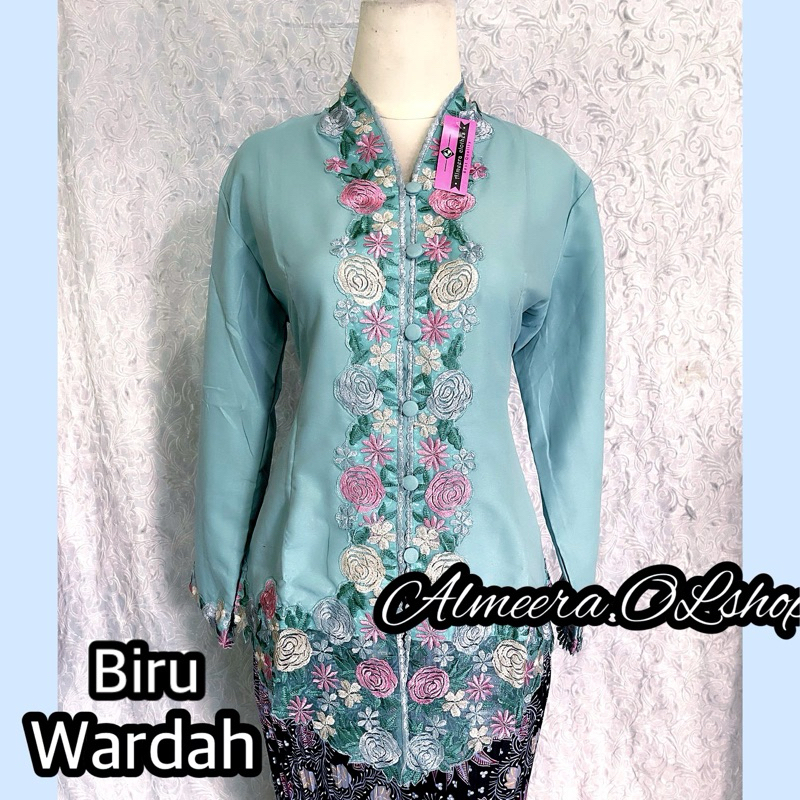 Encim kebaya color combination of modern kartini kebaya with floral embroidery