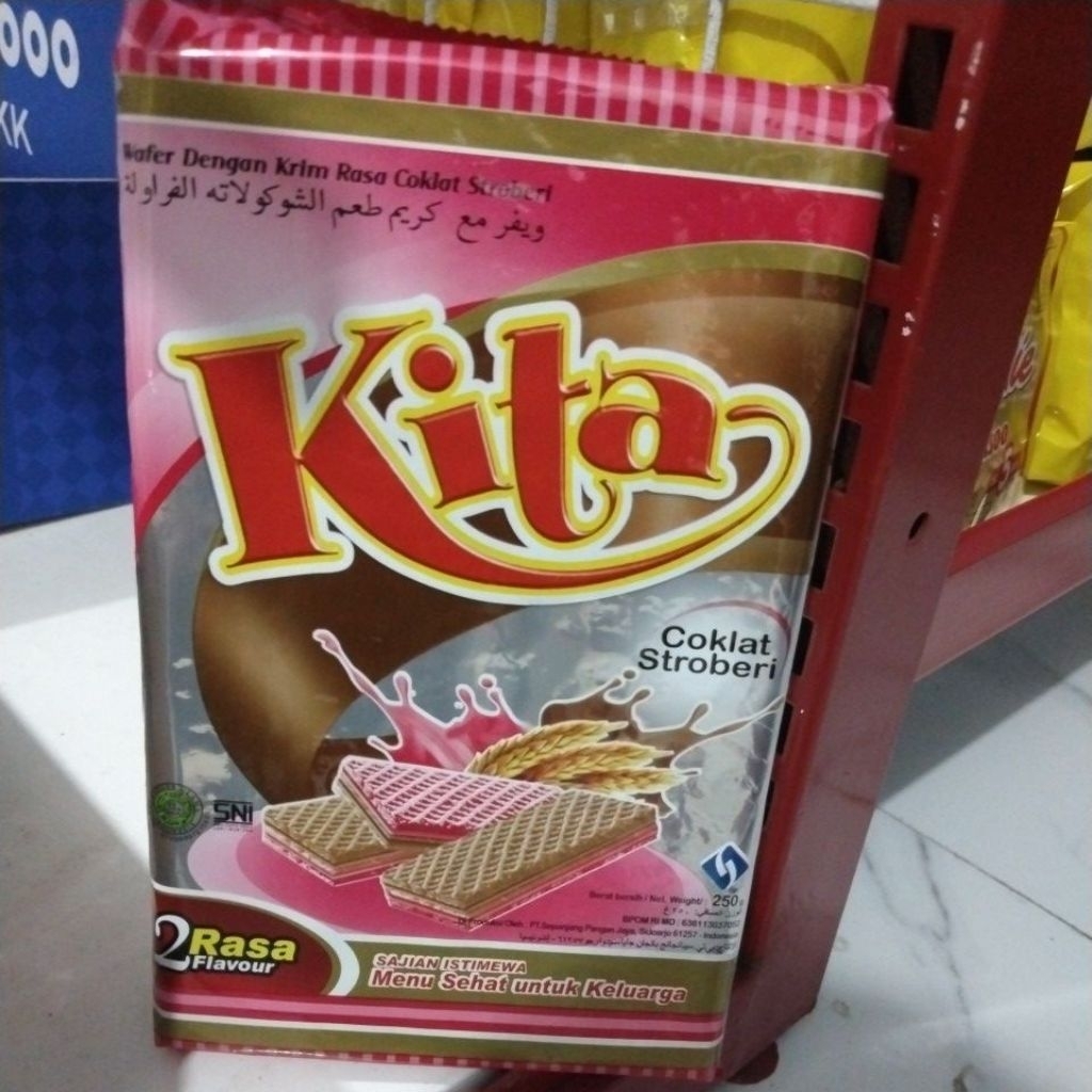 Kita Wafer 2 Strawberry Chocolate Flavor 250 Gr