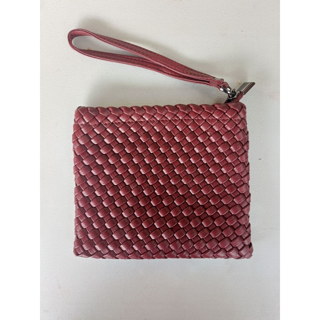 Preloved branded pouch