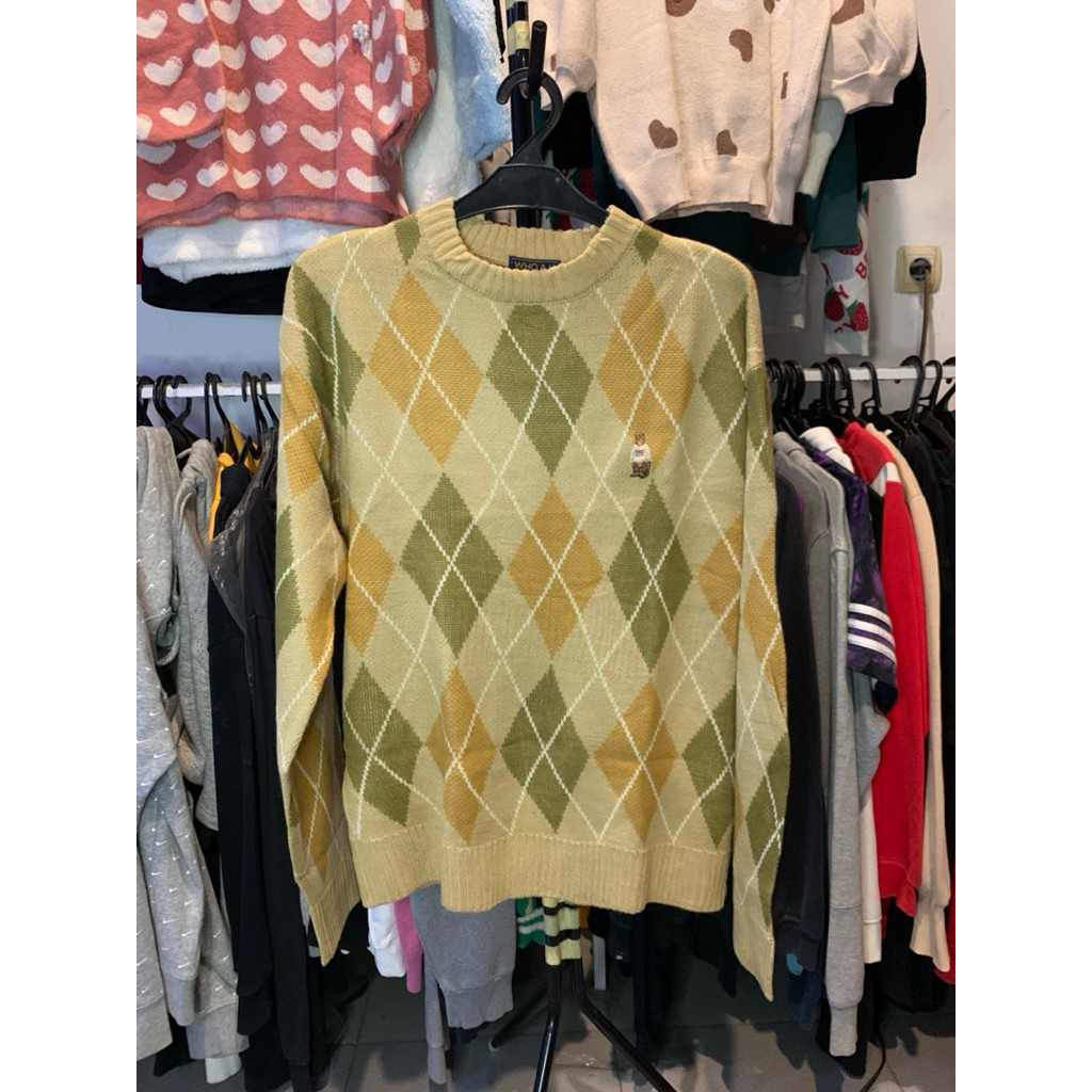 Argyle knitted sweater,/ knitwear,/ motif, knitted character