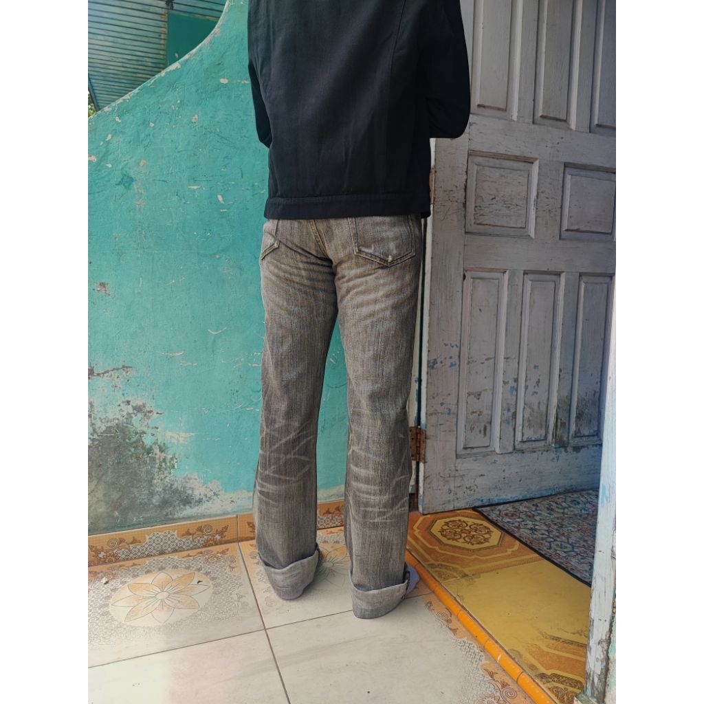bg