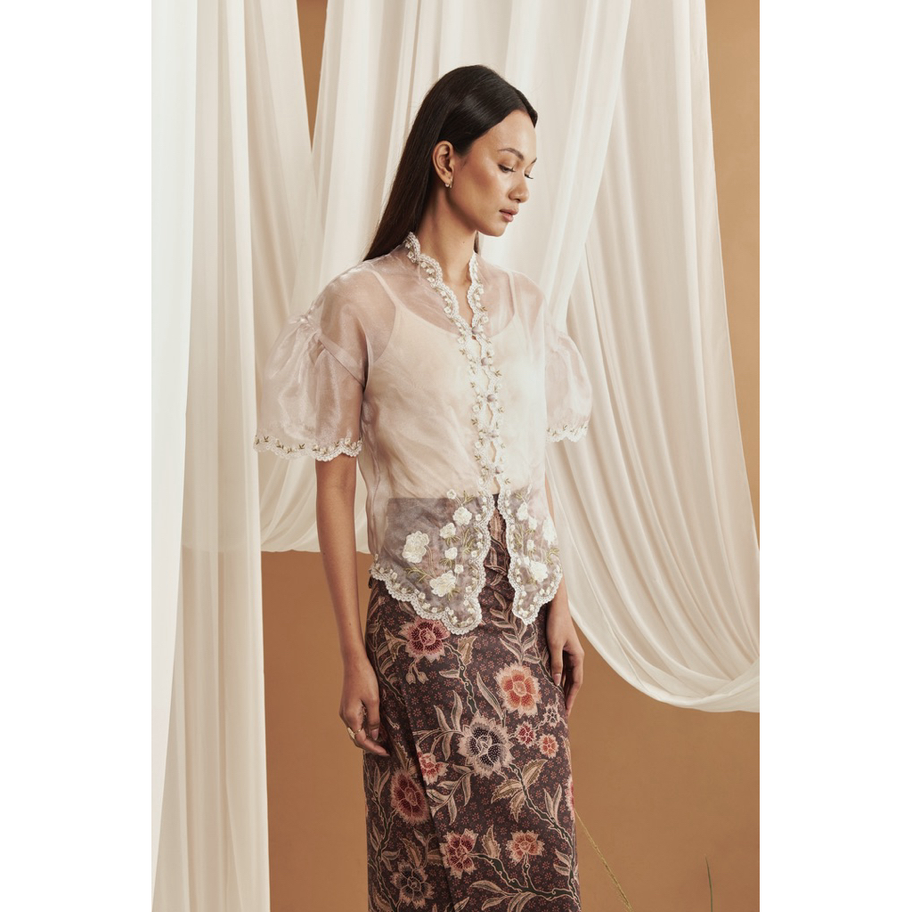 BYROAM SEVEN BUDAK RAYA COLLECTION 26 EID TOPS, WEDDINGS BROCADE BLOUSEWanita, BATIK BOTTOM, EARTH SET, HARSA, CAHYA, LAKSMI, PRABA, MEKAR, KINAN, SVARA SET, SARI SET, AYU SET