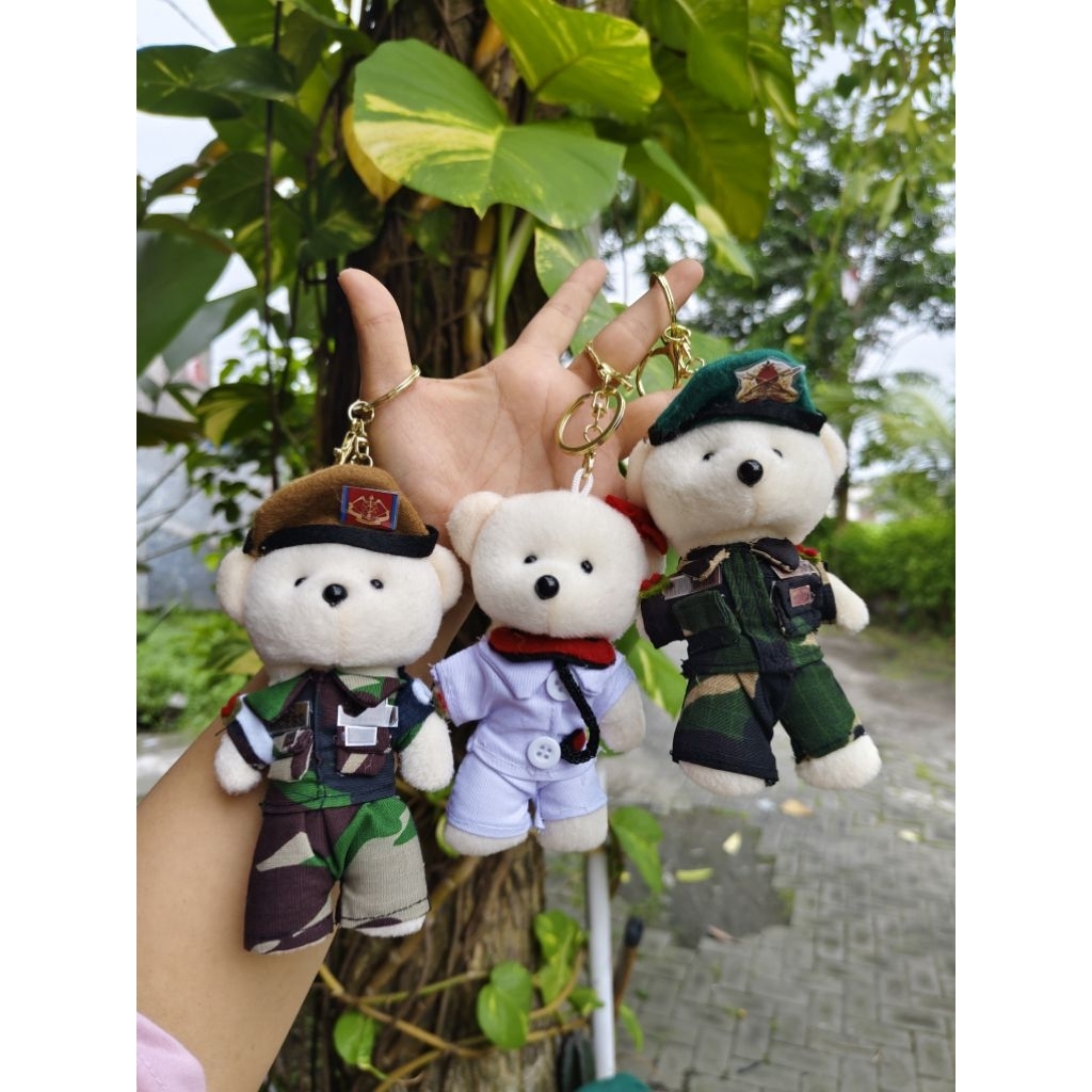 GANTUNGAN Professional Keychains for Army, Police, Employees, Students, etc.