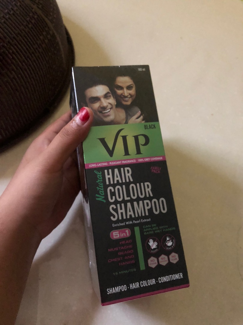 VCare VIP Hair Colour Shampoo 5 In 1 - 180ml (Black) Bottle Readystock |  Shopee Malaysia