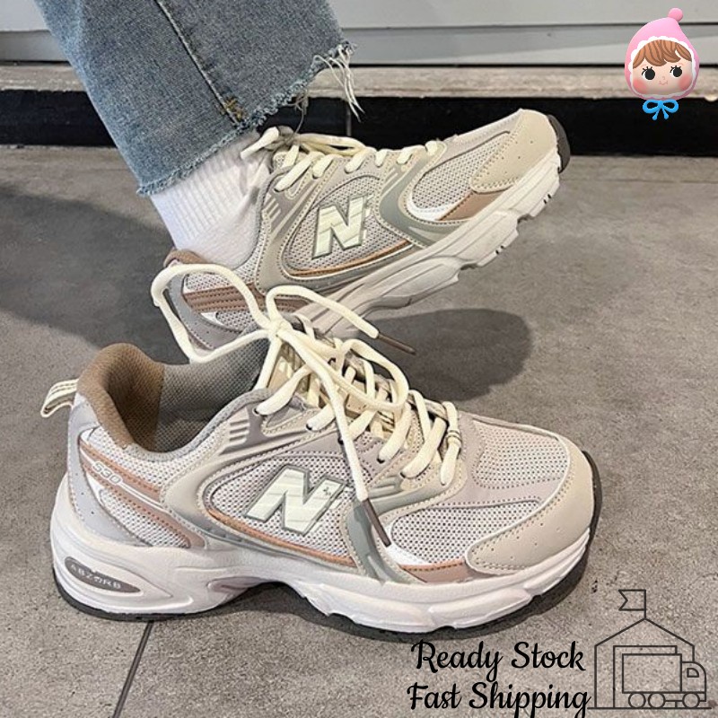 Size35-44 530 Milk Tea Gray Daddy Shoes Versatile Vintage Casual Sports Men Women Breathable Couple Running Ultra-Light Travel/530 Milk Tea Grey Daddy Kasut Sukan Kasual Vintaj Serbaguna Lelaki Wanita Bernafas Pasangan Berlari Perjalanan Ultra Ringan