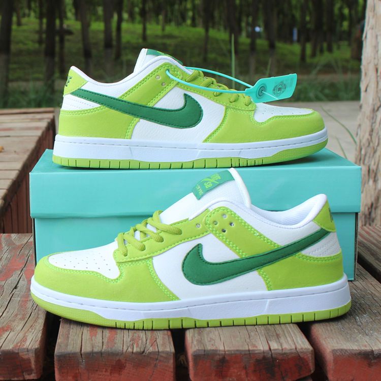 SB Dunk Low Running Shoes Sports New Style Green Apple Low-Top Sneakers Women Casual Versatile Street Shooting Hong Kong Student Flat Men