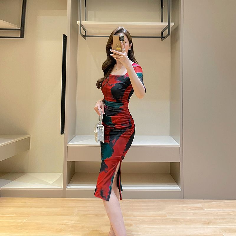 Vintage Jumpsuit 2023 New Style High-End Fashion Square Neck Short-Sleeved Slim-Fit Pleated Hip Ski