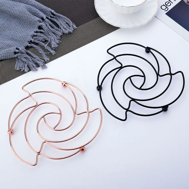 24.7.11 Rose-Shaped Iron Black Heat Insulation Pad Table Pad Pot Pad Metal Spray Paint High-Foot Kitchen Storage Pad Countertop Rack Rose-Shaped Iron Black Heat Insulation Pad Table Pad Pot Pad Metal Spray Paint High-Foot Kitchen Storage Pad Countertop Ra