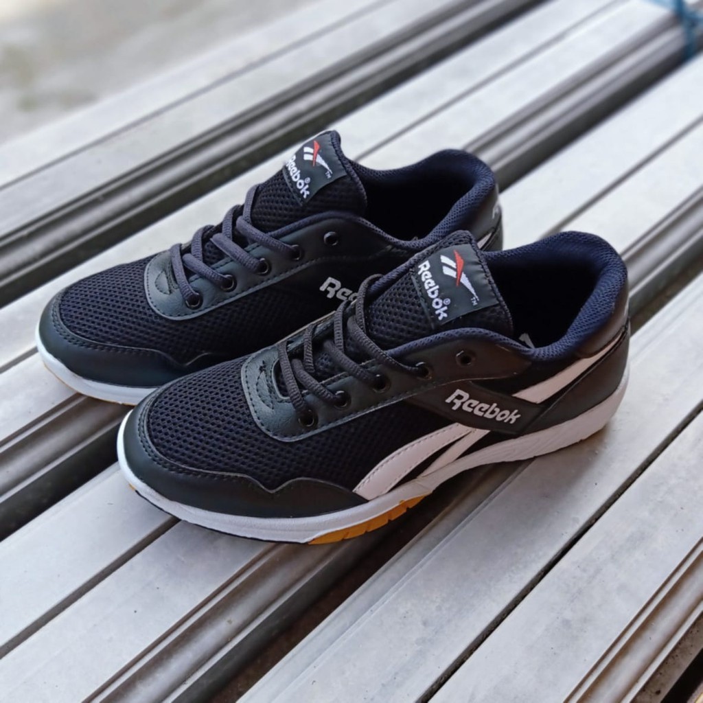 Performance with Kasut Badminton VR3 Sneakers - Ultimate Badminton & Sports Shoes!