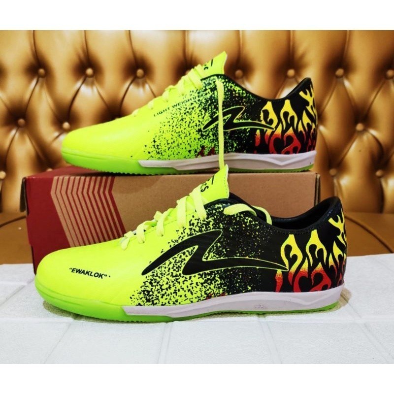 Original GRADE Men's FUTSA Shoes