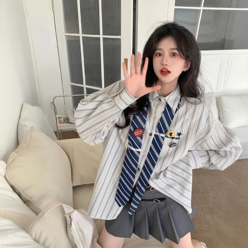 Simple Long Sleeve Striped POLO Collar Shirt with Embroidery Details for Various Occasions