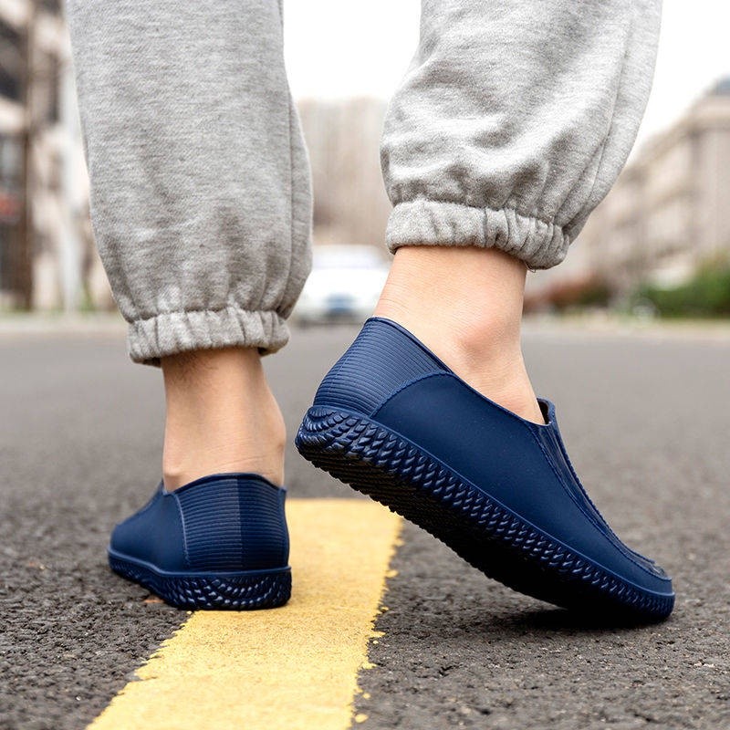 Multi Versatile ！ Boot hujan tidak tergelincir ！But air but getah kasut kerja licin kalis pendek lelaki - Image 2