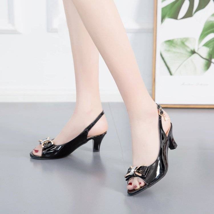 Premium Versatile Rough heel fish mouth breathable sandal female buckle - Image 4