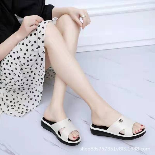 Versatile Durable sandal perempuan plus size kasut bata wanita raya Summer new leaves fashion ladies slippers middl Have - Image 5