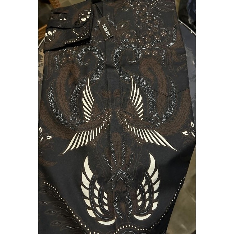 Durable Quality Queen Jaya Baju Batik Pria Lengan Panjang Slimfit Reliable - Image 2