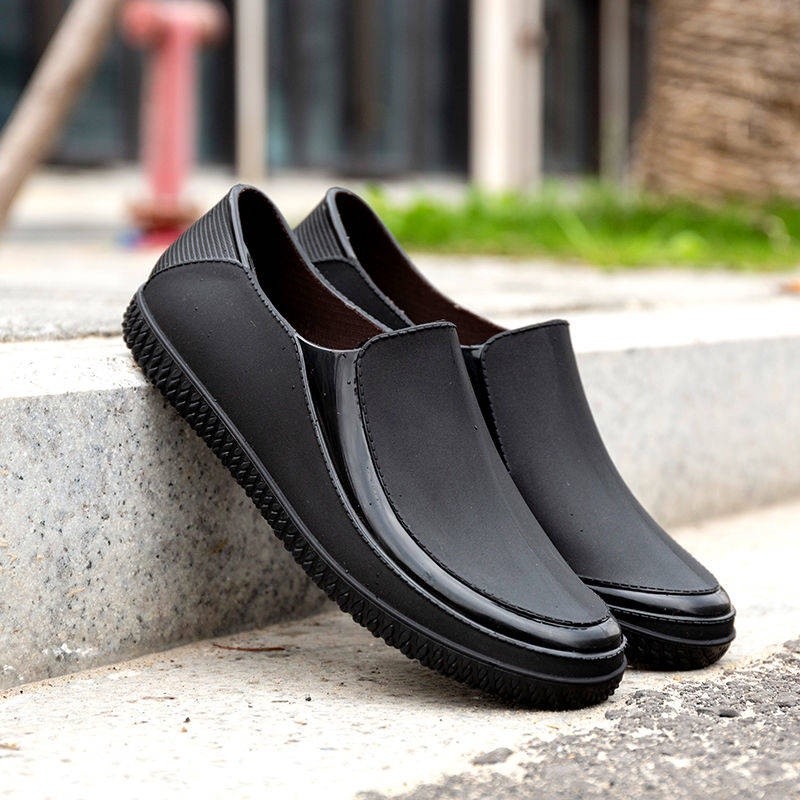 Multi Versatile ！ Boot hujan tidak tergelincir ！But air but getah kasut kerja licin kalis pendek lelaki - Image 5