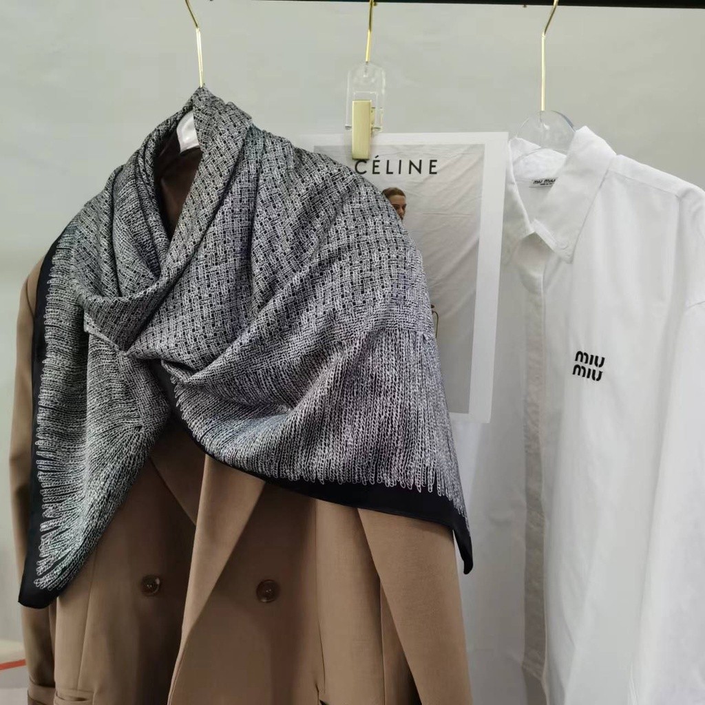 Premium Purpose LISA Fashion Scarf 110X110 cm Square Printed women Lady Shawl Musilim Bawal - Image 2