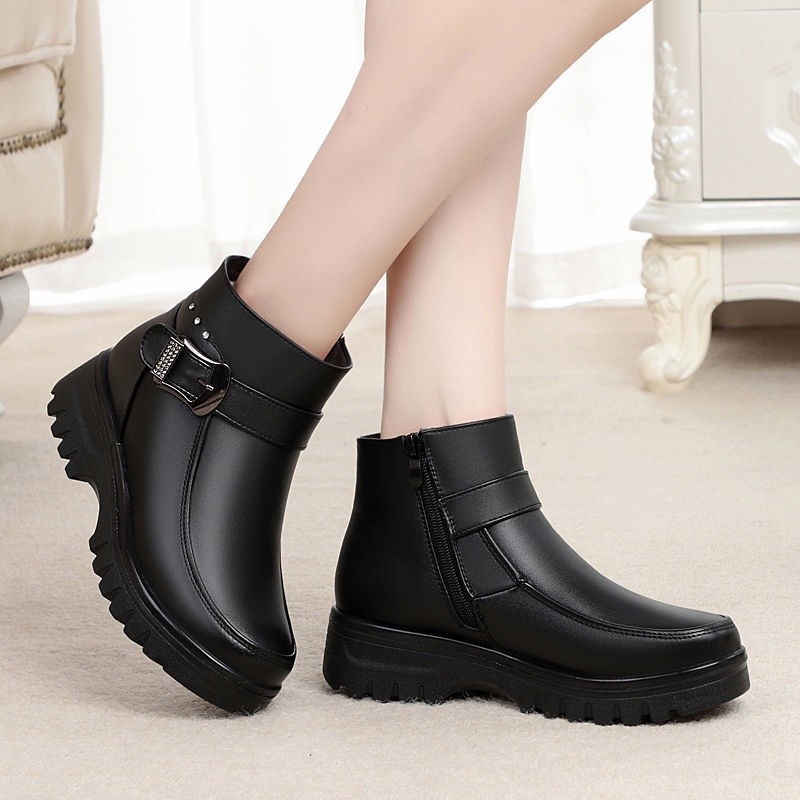 Active Training [] leather shoes women kasut hitam perempuan kulit wanita Ibu Musim Sejuk dengan Boots Pendek Ha - Image 4