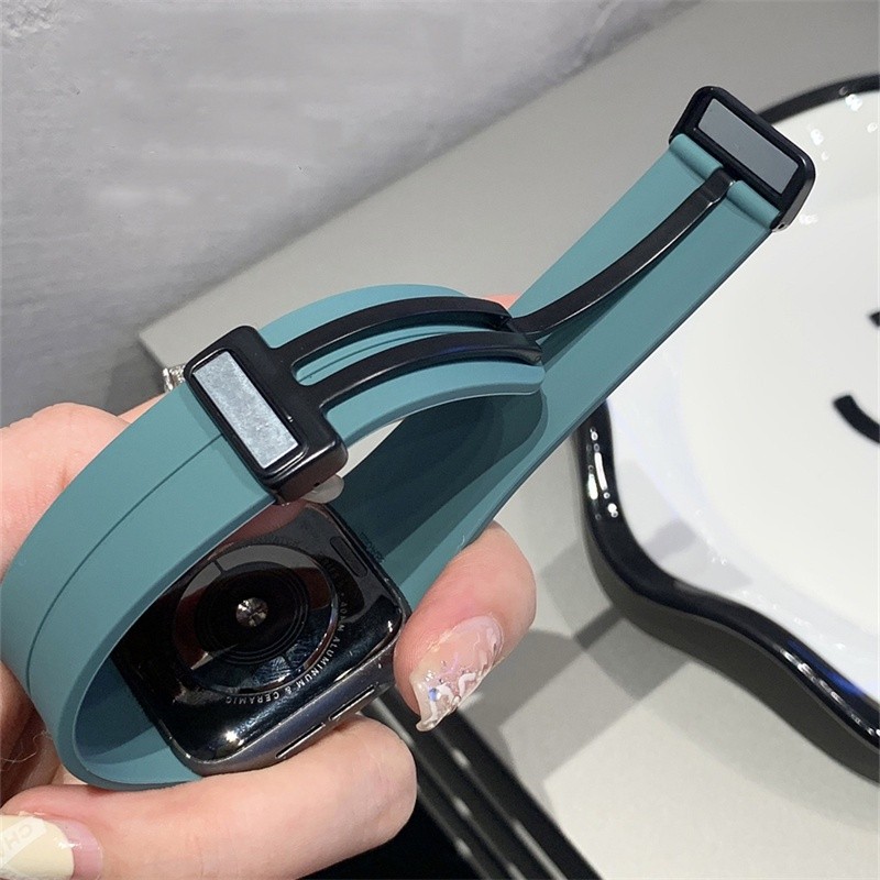 Daily Travel INT>>>Silicone Strap APP*LE watch band 45mm 44mm 40mm 41mm 42mm 38mm 44 45 mm Magnetic Bracelet I*WATCH - Image 4