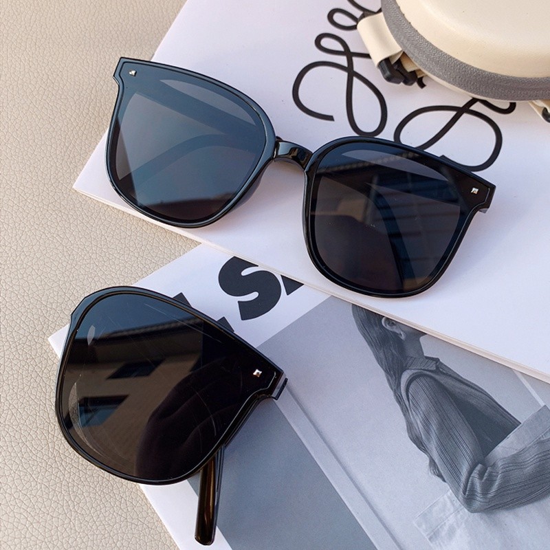 Premium Must Fashionable Women Folding Sunglasses Outdoor UV400 Unisex Portable collapsible glasses  summer Wild col... - Image 3