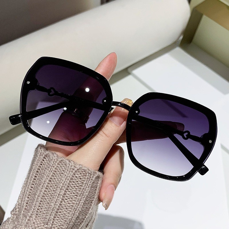 Have Reliable Korean Version of Square Frame Gradient Color Sunglasses Women Men Fashion Eyewear - Image 2