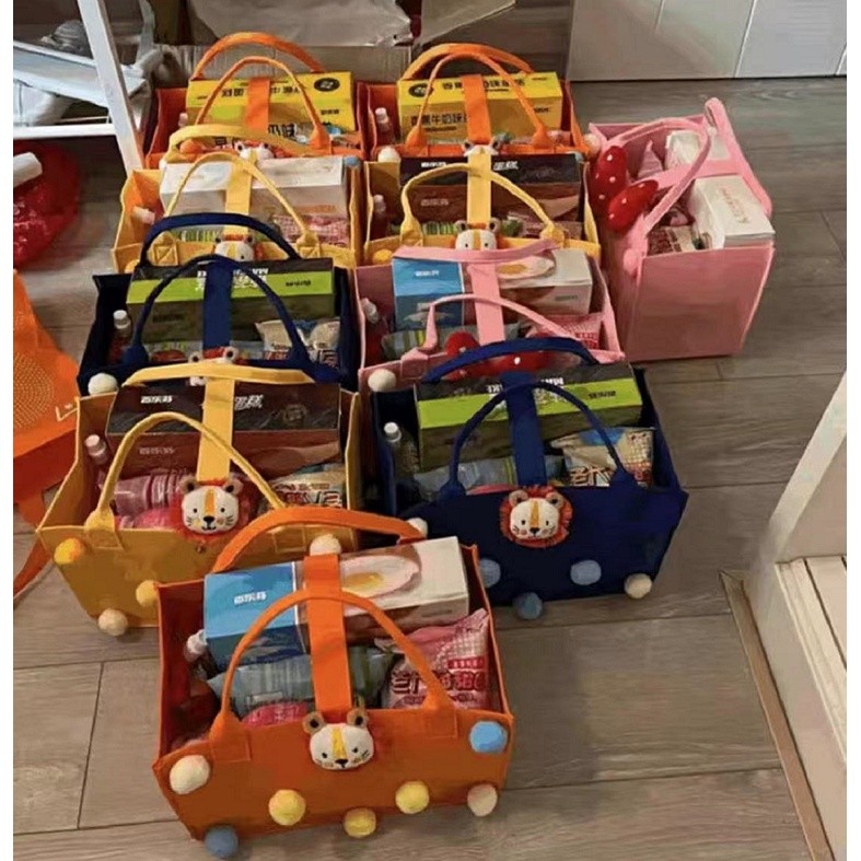 Chic Daily 7-color Felt tote Bag Strawberry Bear High-value birthday gift Cosmetics Storage Cartoon - Image 2