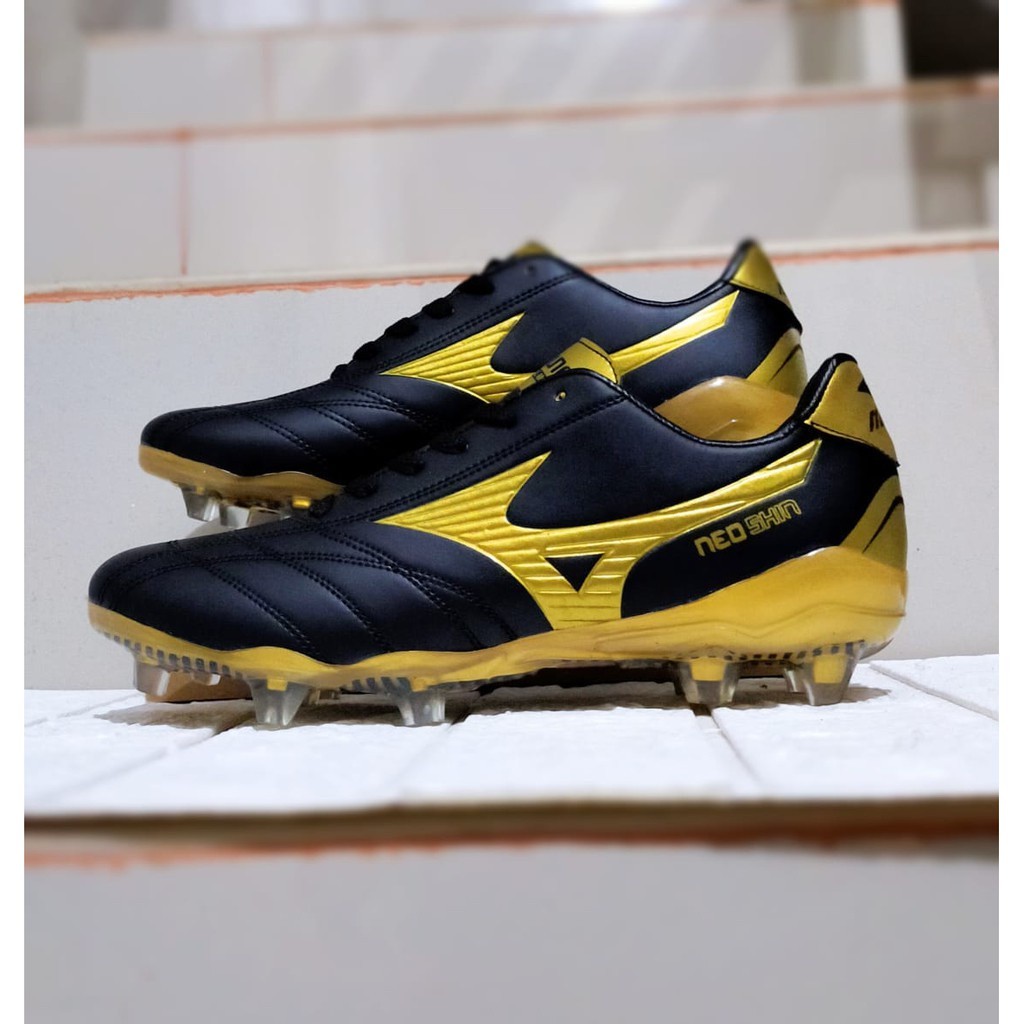 Unleash Your Potential with Mizuno Neo Shin Soccer Football Shoes - Superior Comfort and Performance for the Modern Play