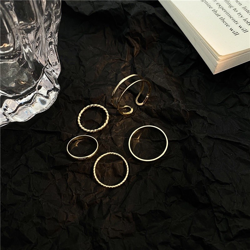5Pcs/Set Korean Minimalist Smooth Gold/Black  Geometric Metal Rings / Women Trendy Simple Metal Stackable Knuckle Rings 