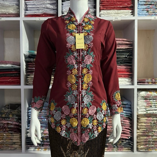 Quality Versatile Kebaya Encim Bordir Motif Bunga Tangan Panjang Katun Mikro - Image 4