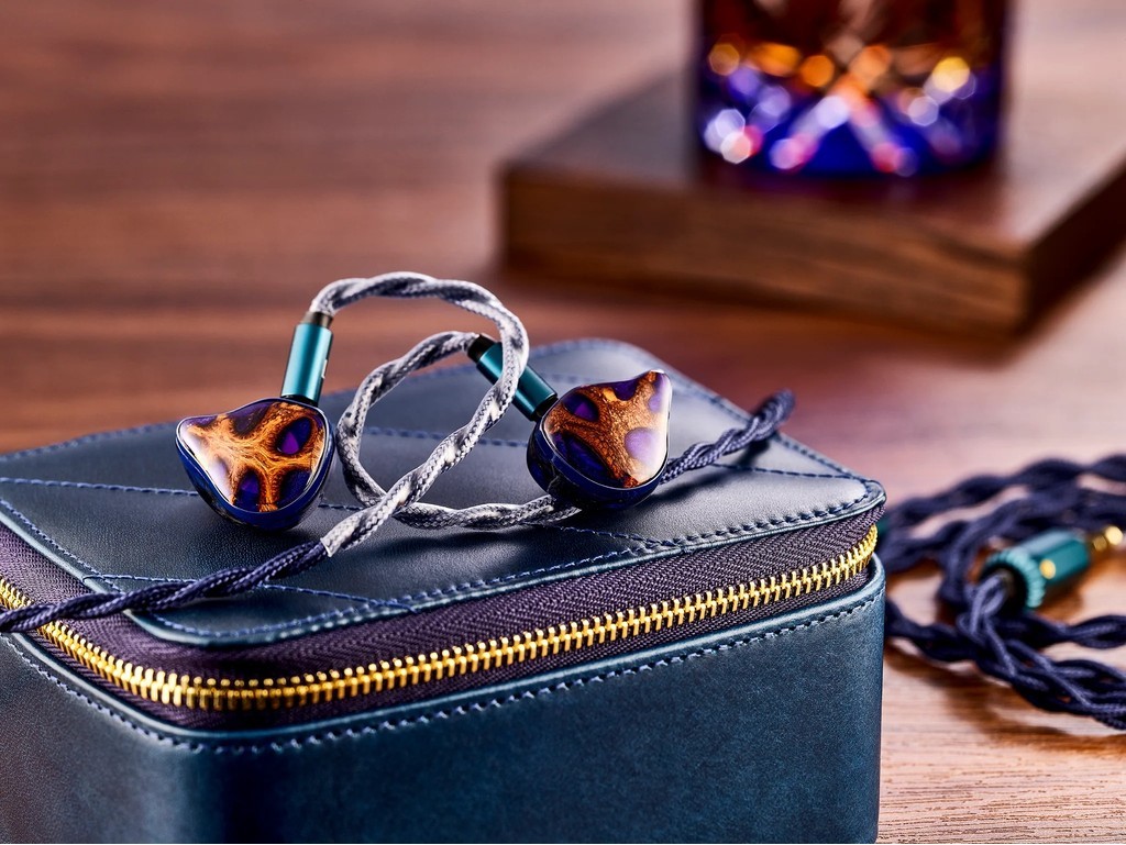 Unique Melody Multiverse Mentor, In-Ear Monitors : 4EST + 4BA +