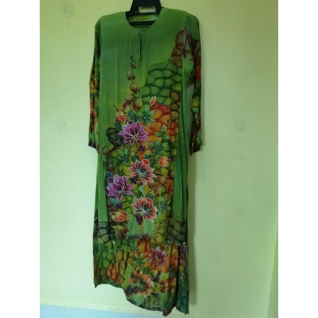 Preloved Batik Sutera Terengganu Baju Kurung Moden Siap Baju Raya Kain Tak Panas 2023 Aidilfitri Corak Hari Raya