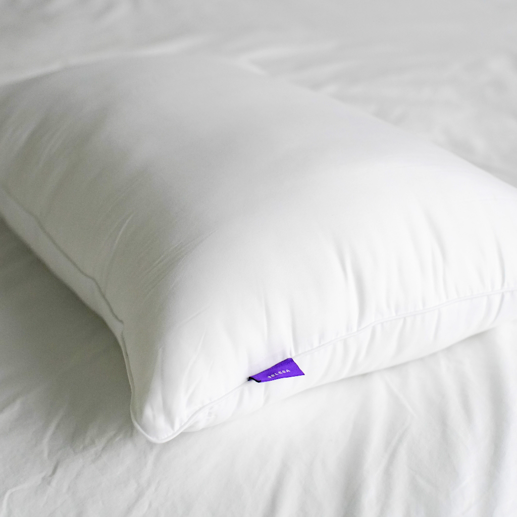 SELESA Pillow - Cloud-like Super Soft Fluffy Bantal Gebu Luxury 5 star Hotel Sleep Washable Down Feather Alt. ORIGINAL