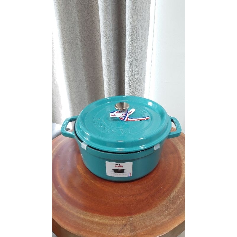 Brand New Staub Mint Green Cocotte 24cm Shopee Malaysia