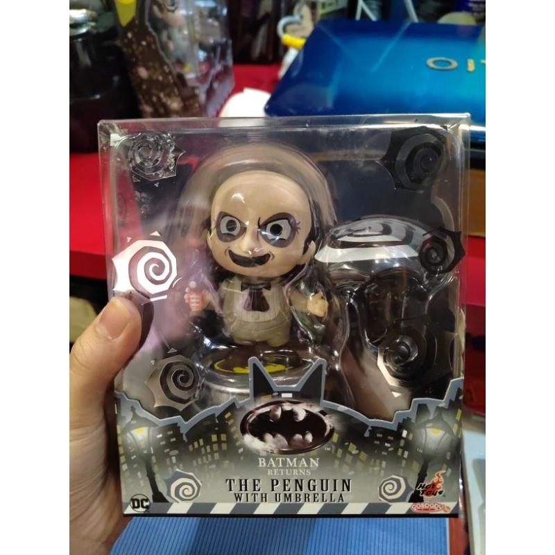 HOT TOYS BATMAN RETURNS THE PEMGUIN WITH UMBRELLA | Shopee Malaysia