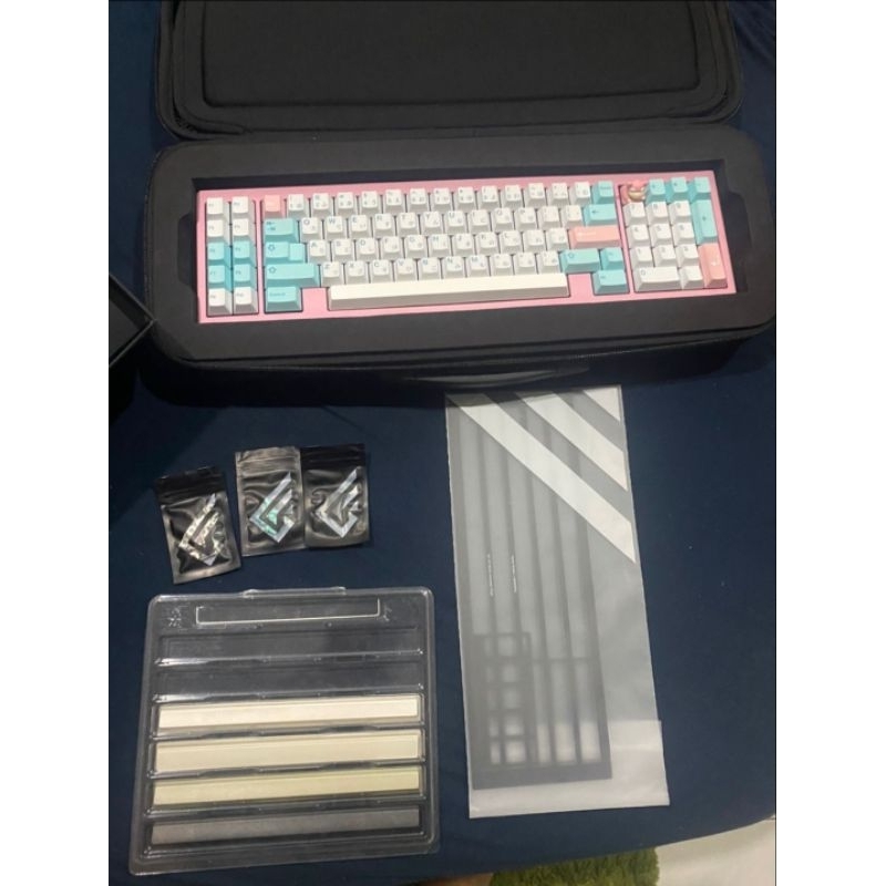 Geonworks W1-AT Pink Keyboard Board Kit Set with Case without Keycaps