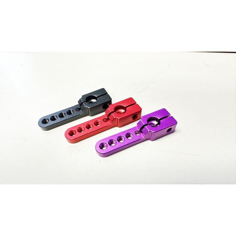 25T SERVO HORN – DDSS / RHINOMAX / SHARK (RED BLACK PURPLE) [RHINO RACING]