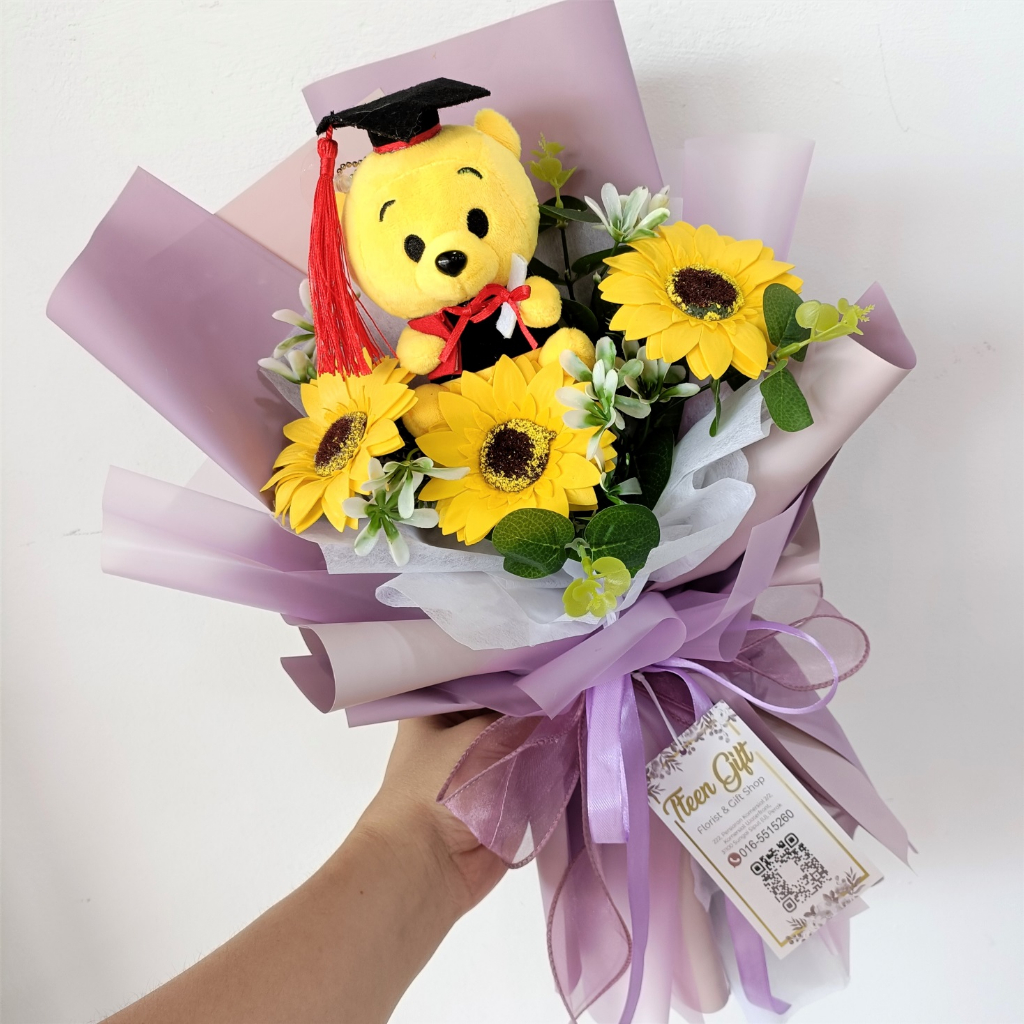 TTEEN GIFT Graduation Convocation Soap Flower Roses Sun Flowers Graduate Doll Bouquet Farewell Bunga Sabun 香皂花玫瑰太阳花毕业花束