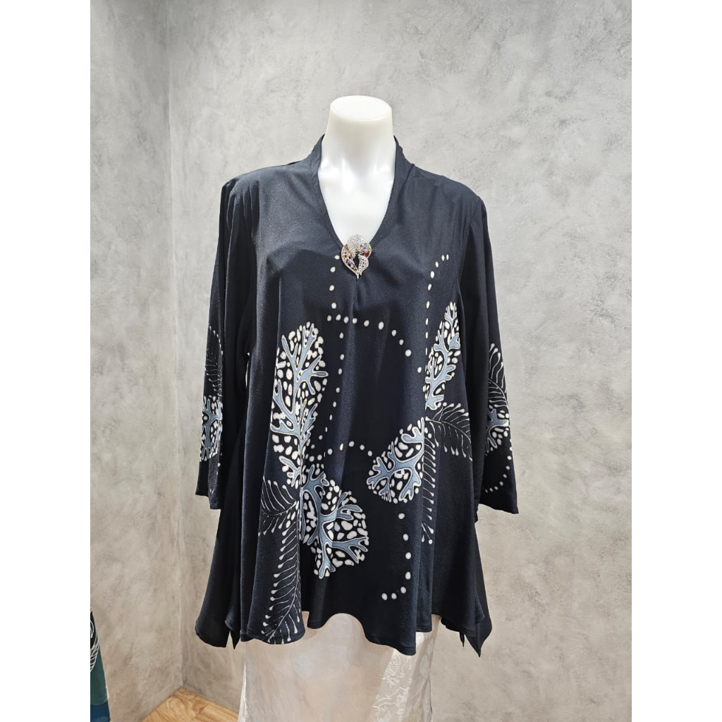 LIZARA - Batik Tunic Blouse Butterfly Motive Longsleeve