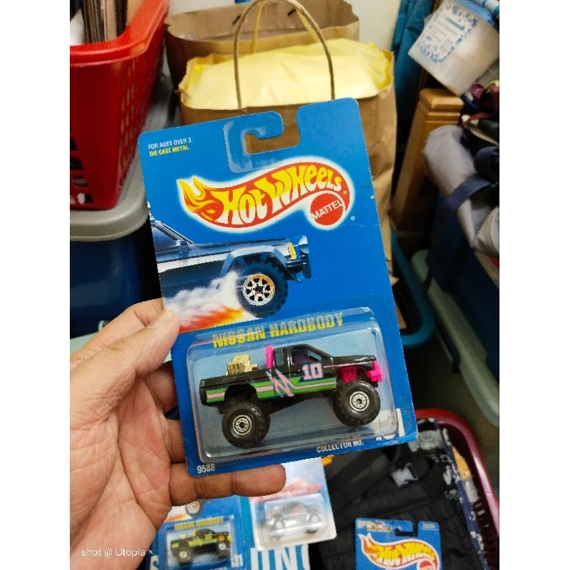 HOTWHEELS NISSAN TRUCK HARDBODY