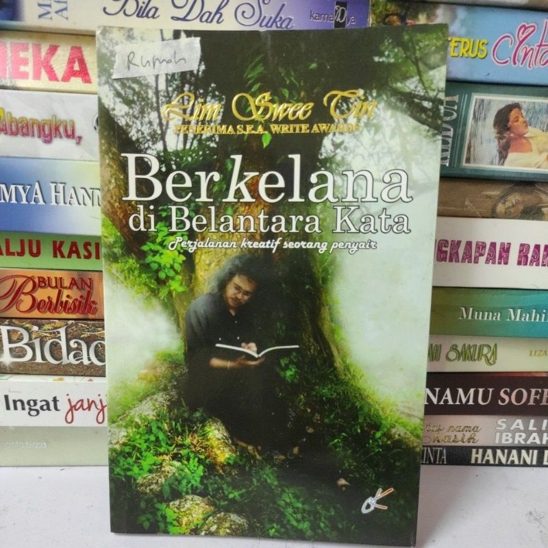 Lim swee tin. Berkelana Di belantara kata. Perjalanan kreatif seorang penyair @rumah & BM10