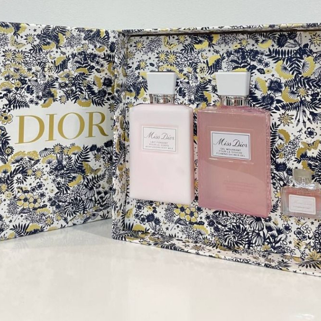 [ORIGINAL] MISS DIOR 3IN1 GIFT SET FOR WOMEN (MINI 5ML+SHOWER GEL 200ML+BODY MILK 200ML)