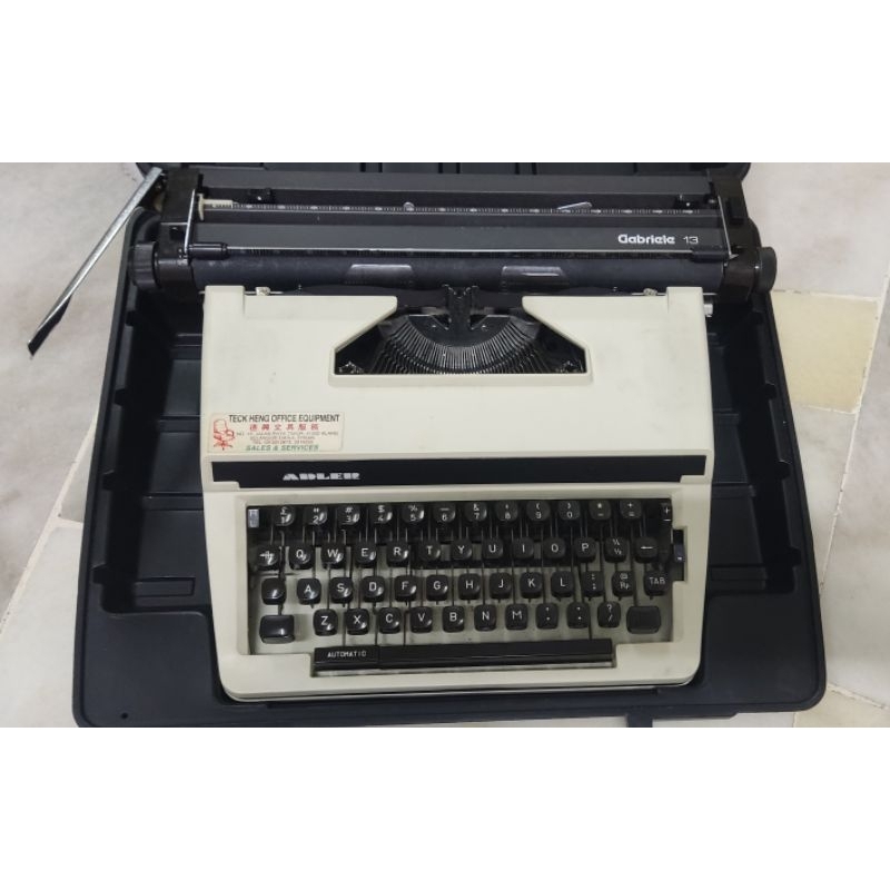 Vintage Typewriter Adler Included Typewriter Box 打字機包括盒子(Over 32 years)