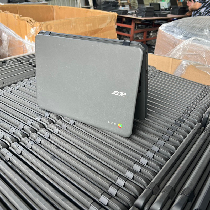 acer c731 chromebook 4GB RAM 16GB ssd playstore have comdition like new